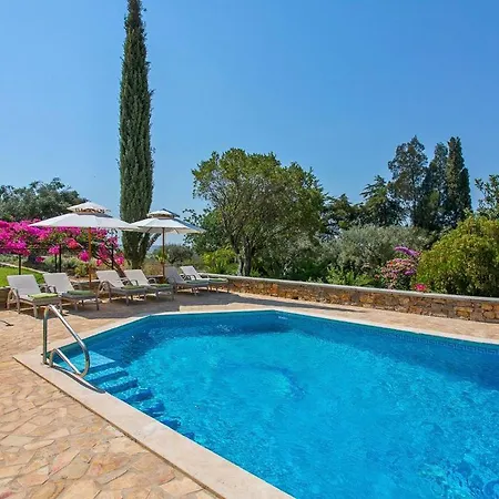 Vistas Villa
